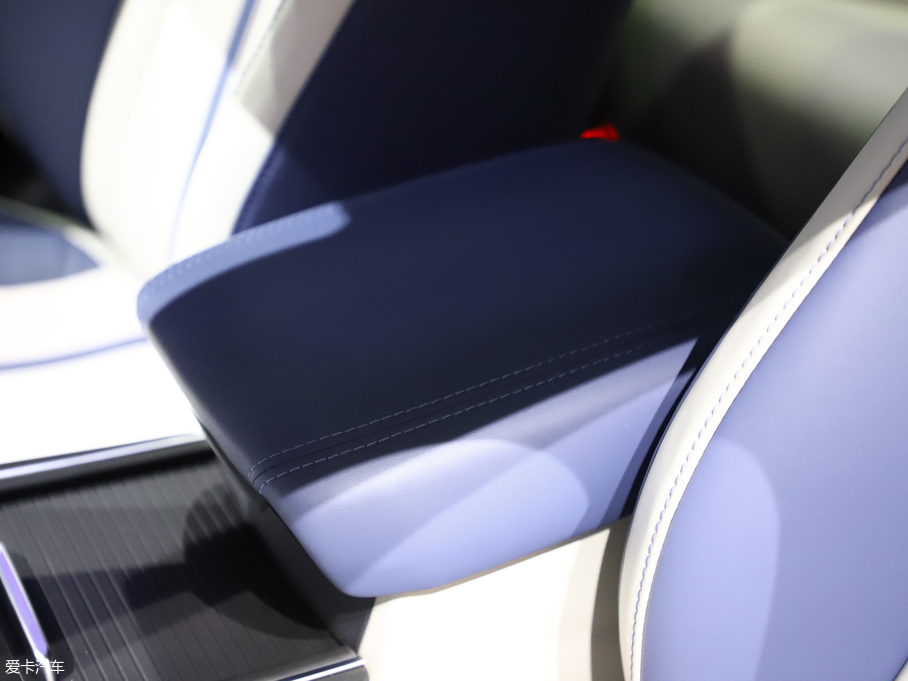 2019��κ�� VV6 Collie���а�