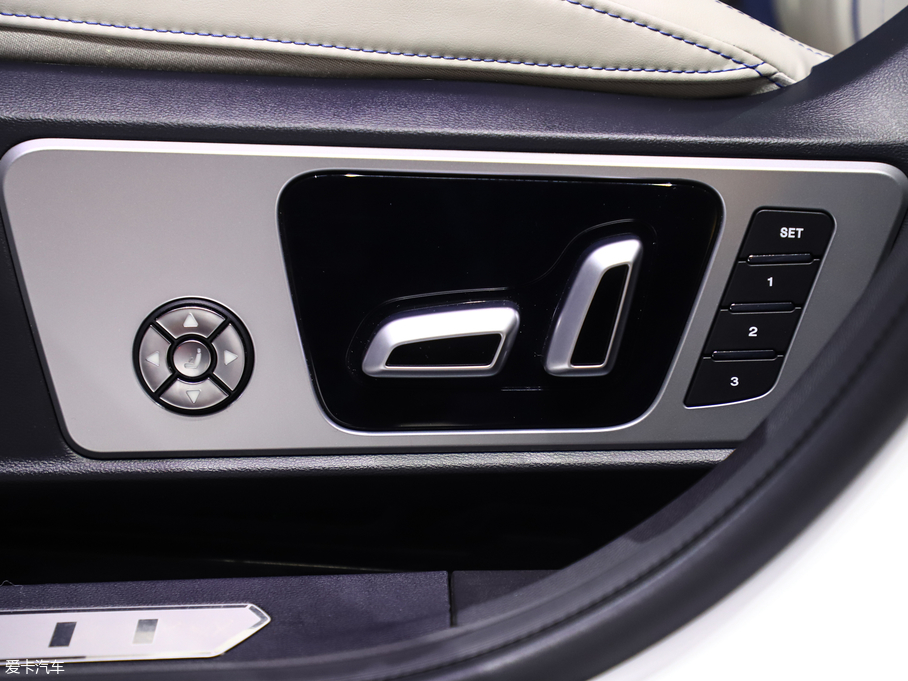 2019��κ�� VV6 Collie���а�