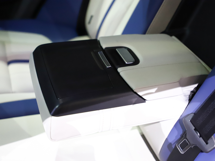 2019��κ�� VV6 Collie���а�