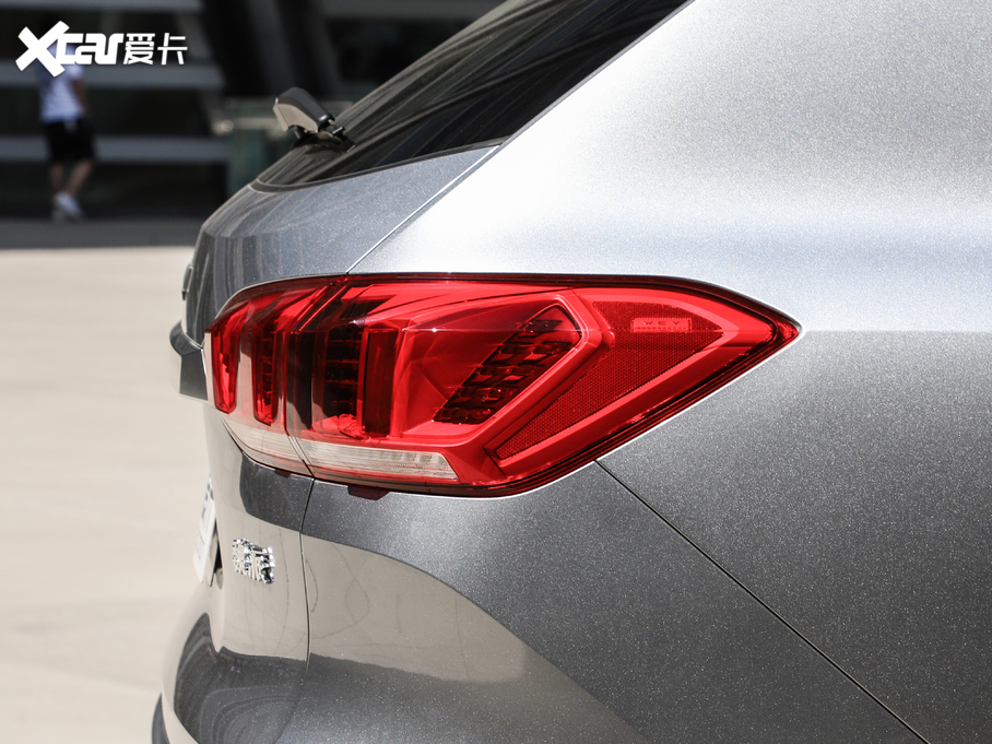 2021κ VV6 2.0T (q)+