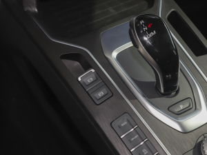 2021款2.0T 两驱儿童呵护版 驻车制动器
