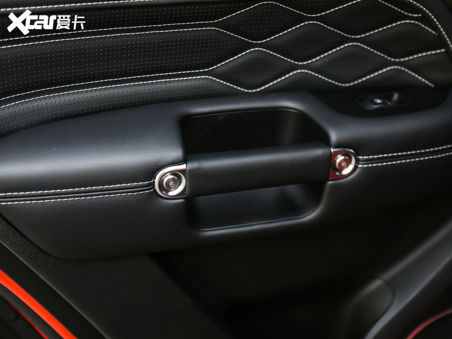 2021̹300 ԽҰ 2.0T (zhn)