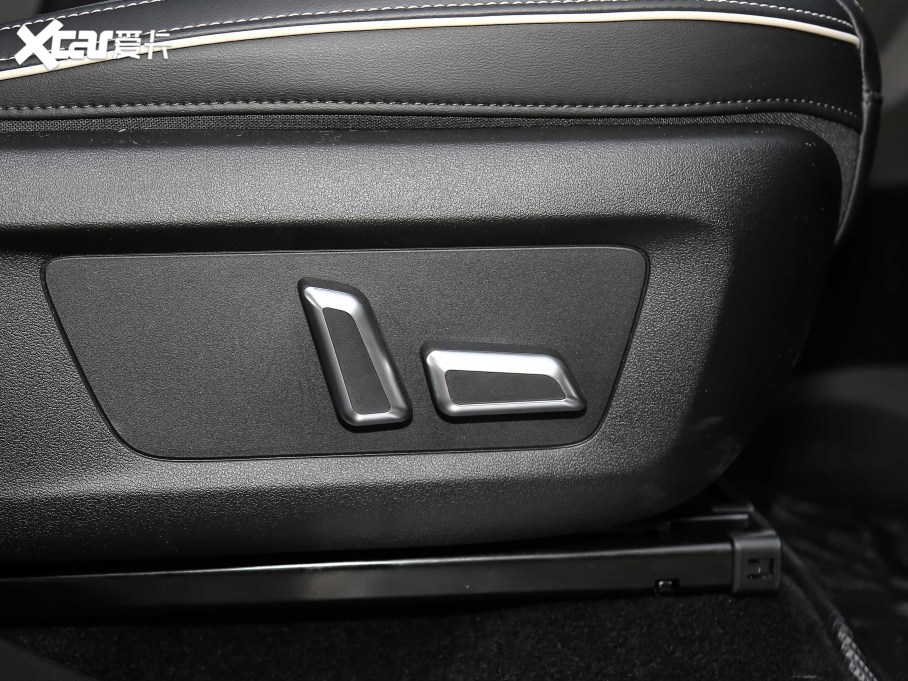 2021̹300 ԽҰ 2.0T (zhn)