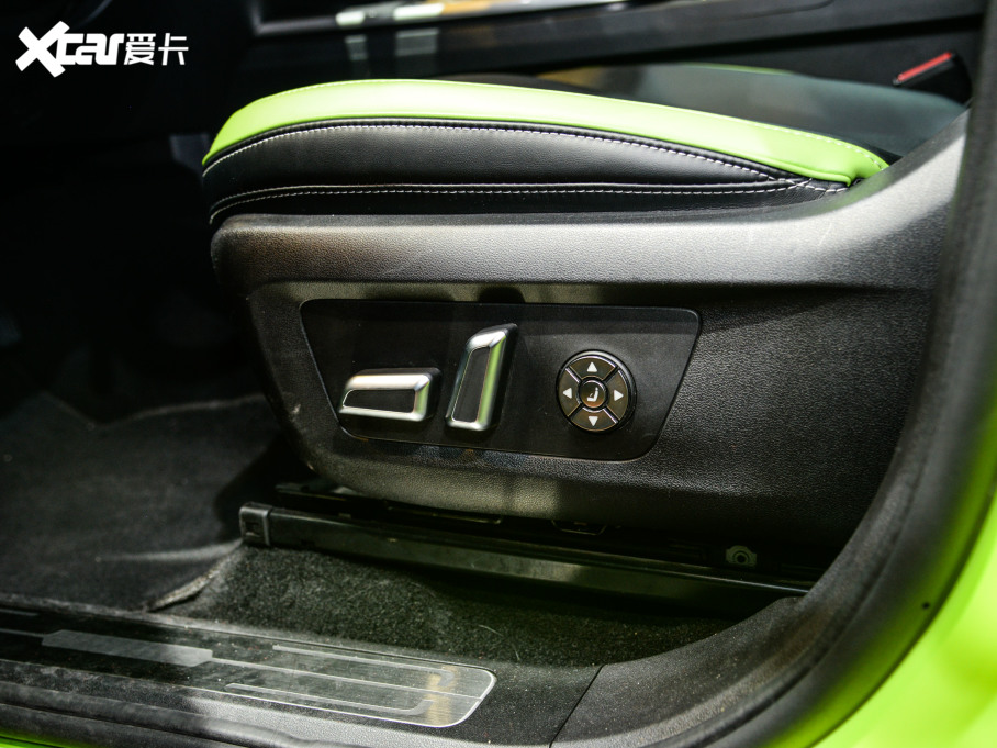 2021̹300 2.0T ̹΂b