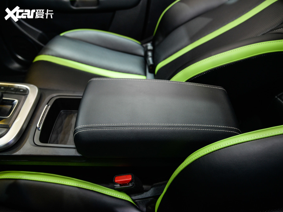 2021̹300 2.0T ̹΂b