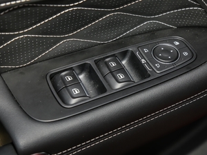 2021ԽҰ 2.0T  {܇ƅ^	