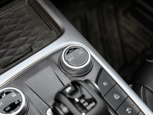 2021ԽҰ 2.0T  п؅^