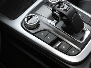 2021ԽҰ 2.0T  п؅^