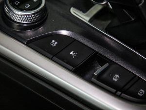 2021ԽҰ 2.0T  п؅^