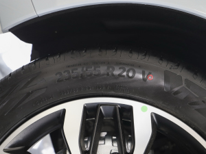 2021款2.0T 四驱特醇版 轮胎尺寸