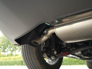 2021款1.5L DHT大师版 排气管