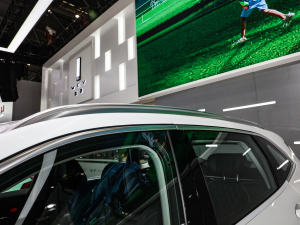 20221.5T (q) (x)(ji)^(gun)