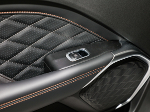 20221.5T (q) п؅^(q)