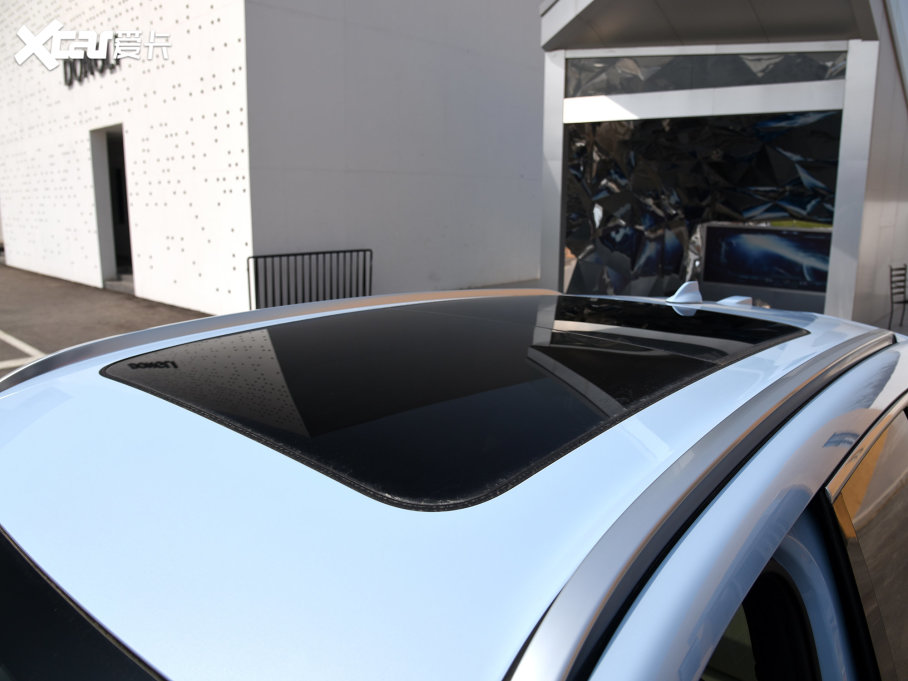 2023ĦDHT-PHEV 175km Lm