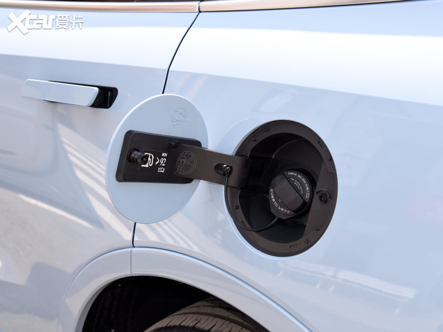 2023ĦDHT-PHEV 175km Lm