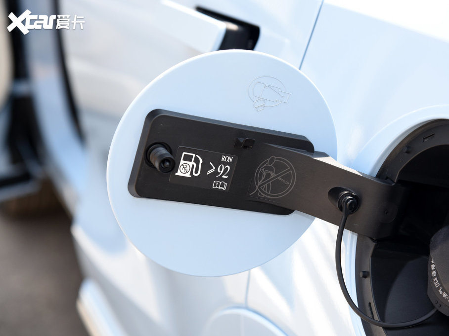 2023ĦDHT-PHEV 175km (q)Lm(x)