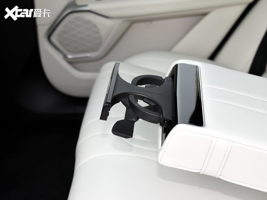 2023ĦDHT-PHEV 175km (q)Lm(x)