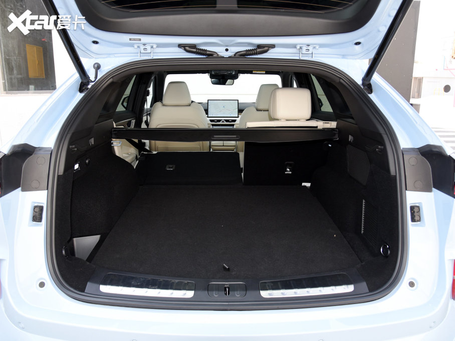 2023ĦDHT-PHEV 175km (q)Lm(x)