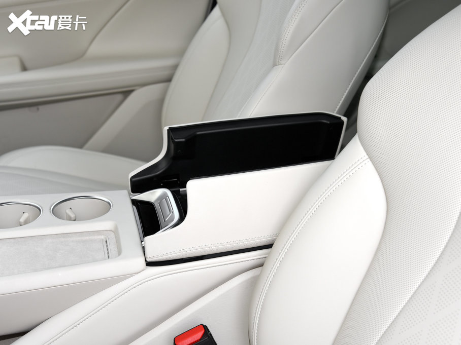 2023ĦDHT-PHEV 175km Lm