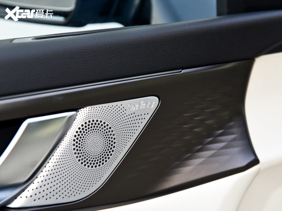 2023ĦDHT-PHEV 175km Lm(x)