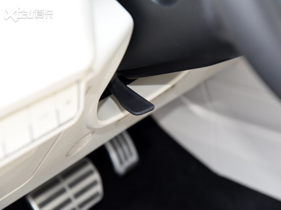 2023ĦDHT-PHEV 175km Lm