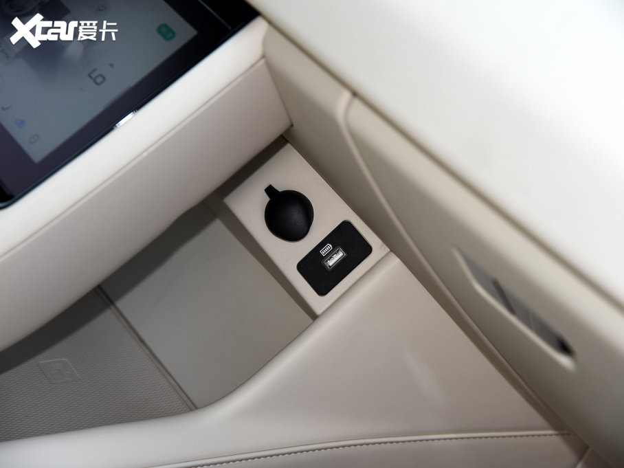 2023ĦDHT-PHEV 175km (q)Lm(x)