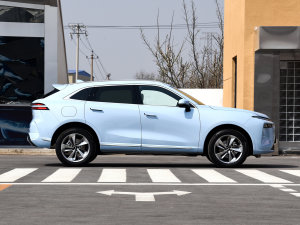 2023款175km 两驱长续航版 正侧（右）
