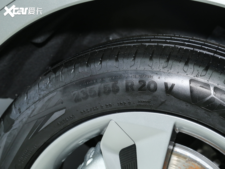 2024ĦDHT-PHEV Hi4 Lm