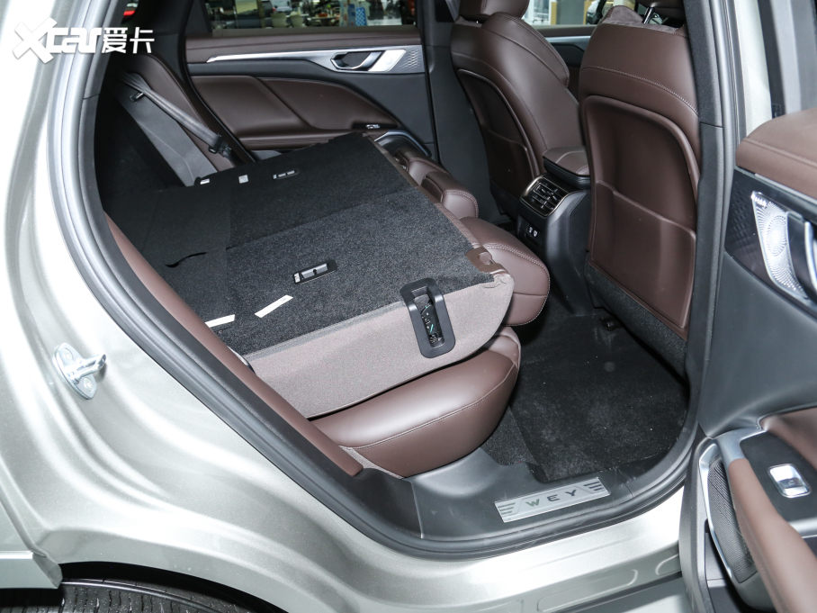 2024ĦDHT-PHEV Hi4 Lm