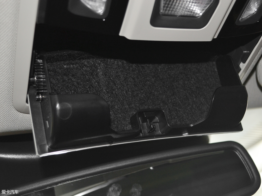 2017��κ�� VV7 VV7S ���A��