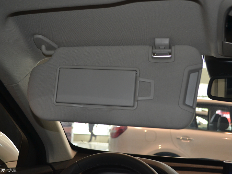 2017��κ�� VV7 VV7S ���A��