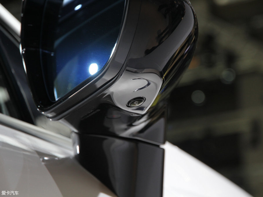 2018��κ�� P8 ���F��