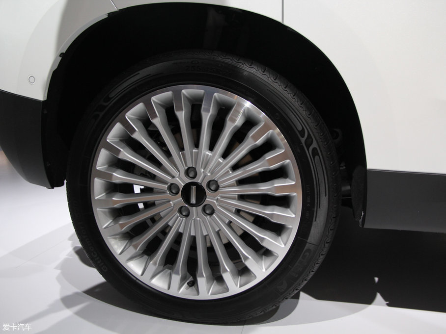 2018��κ�� P8 ���F��