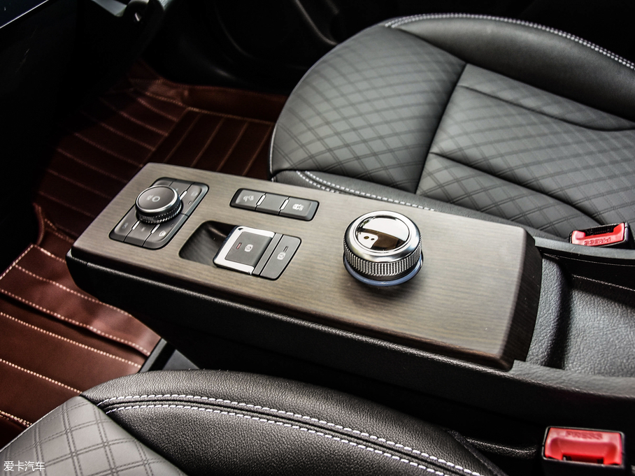 2018���ƶȦ�3 ���F�� �pɫ