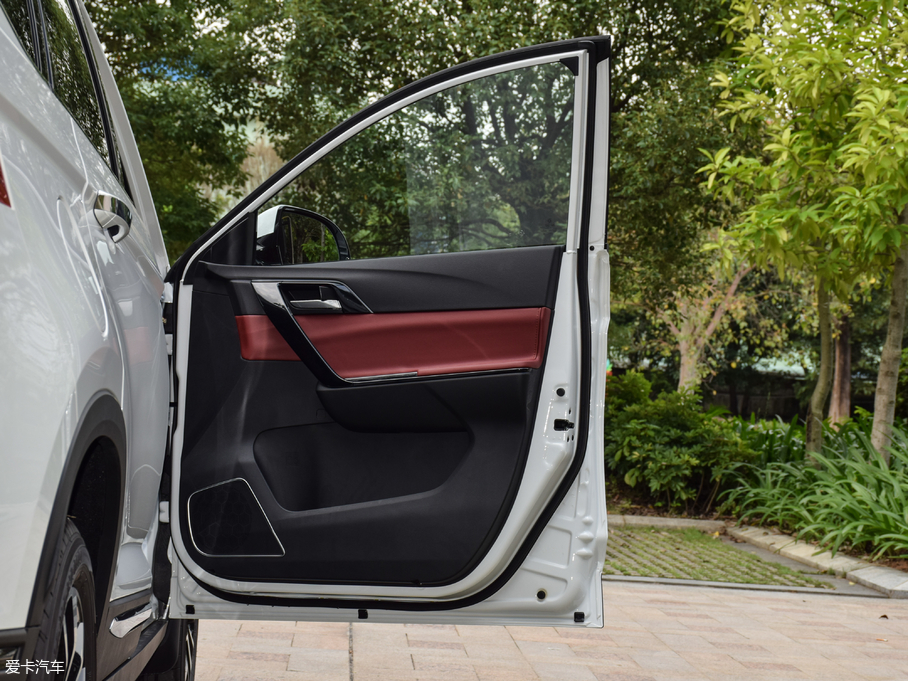 2018L(fng)T5 230T CVT V