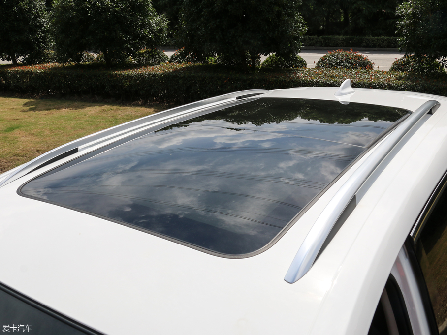 2018L(fng)T5 230T CVT (gu)V