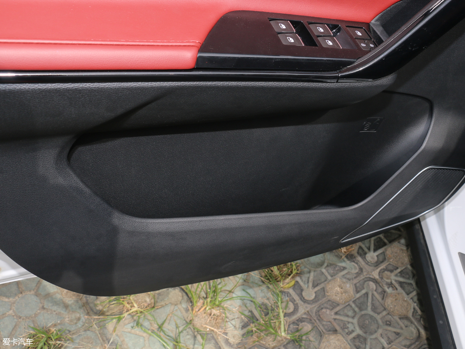 2018L(fng)T5 230T CVT (gu)V