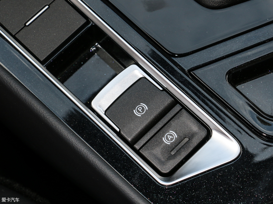 2018L(fng)T5 230T CVT (gu)V