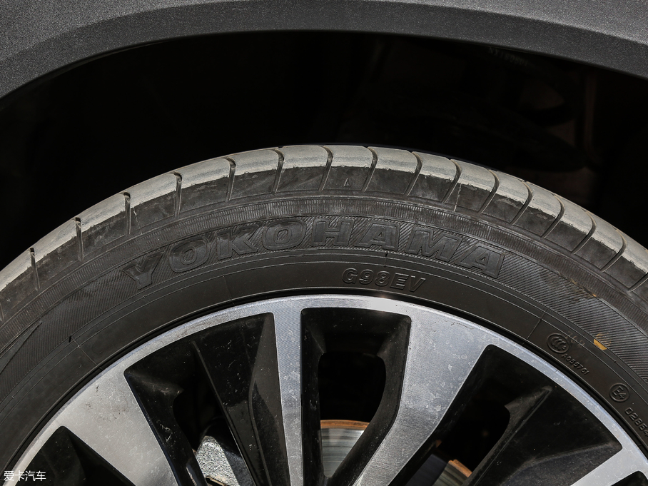 2018LT5 300T DCTǻ V