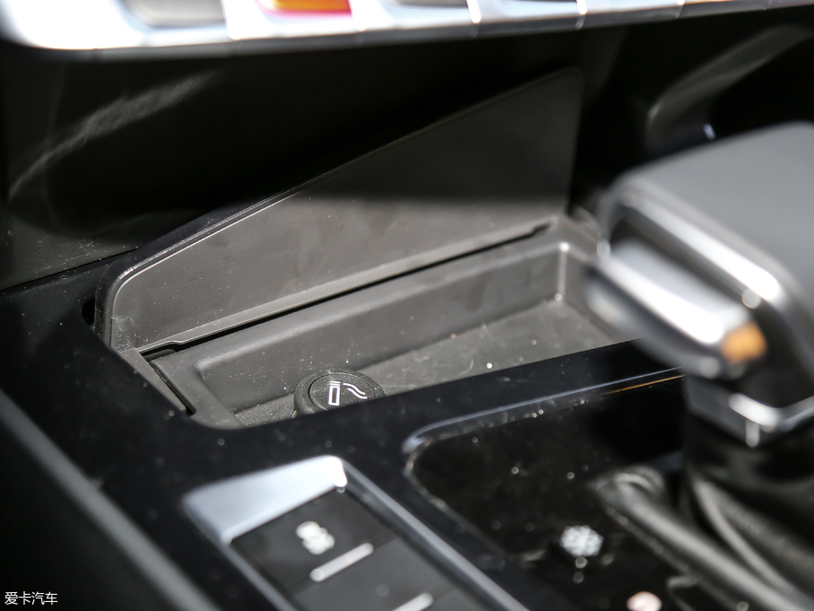 2018L(fng)T5 300T DCTǻ V