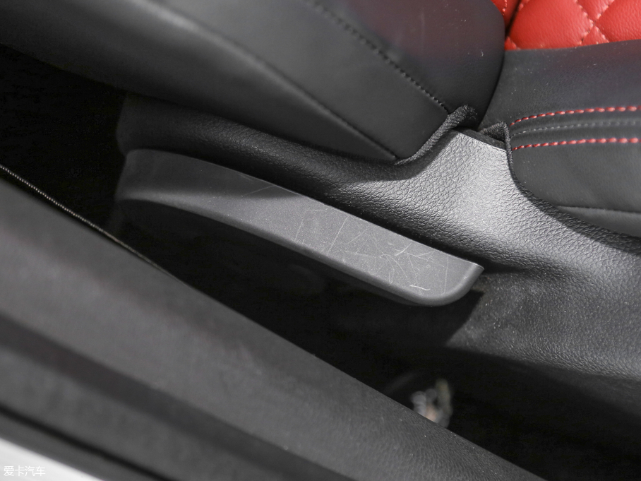 2018LT5 300T DCTǻ V