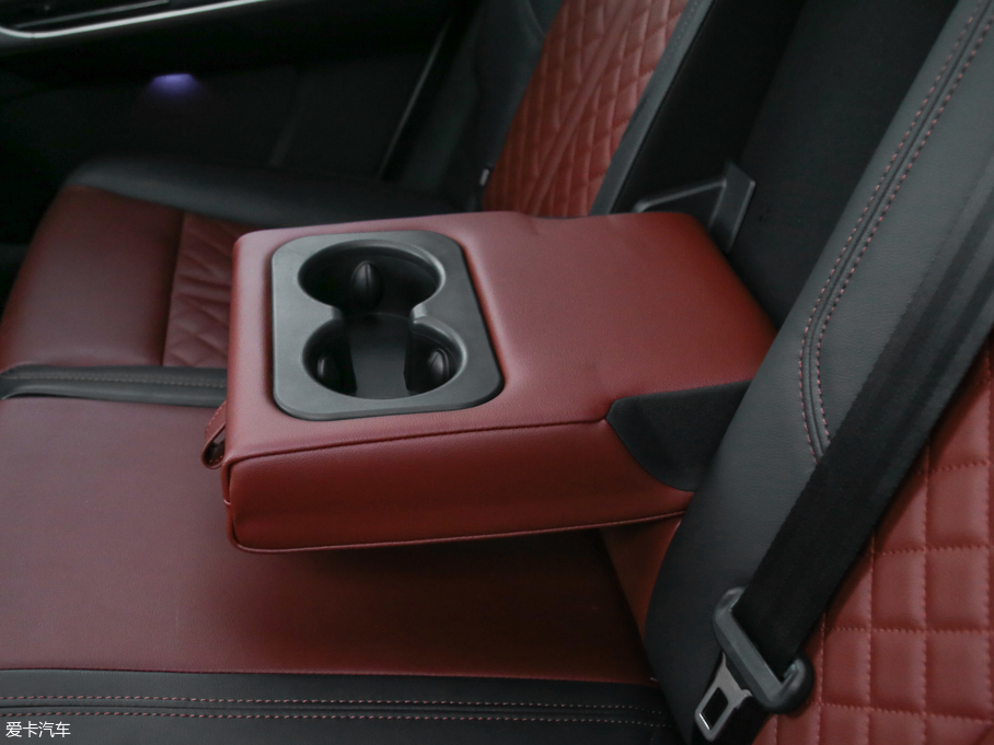 2018LT5 300T DCTǻ V