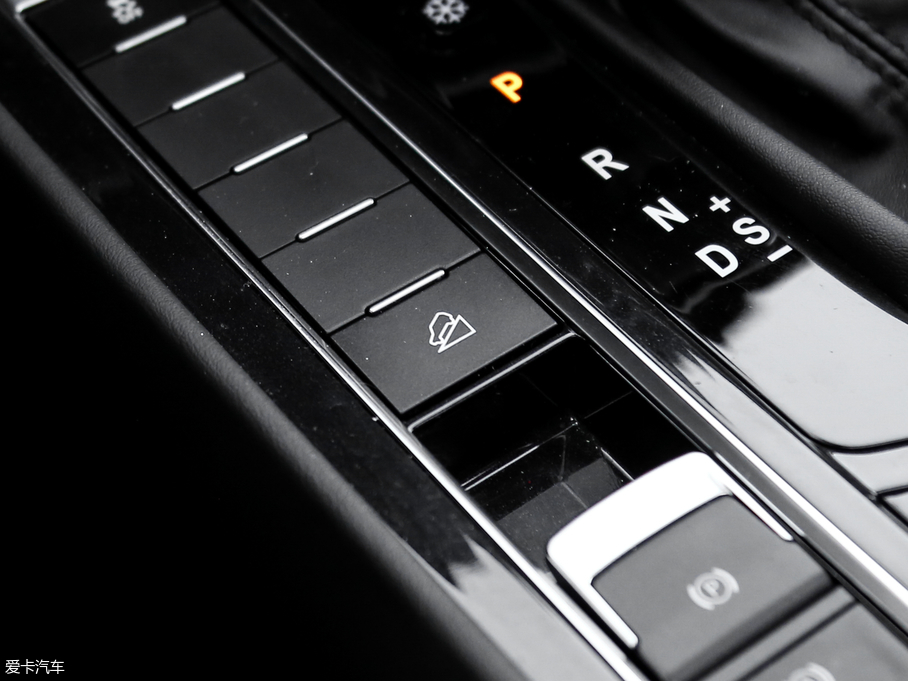 2018LT5 300T DCTǻ V