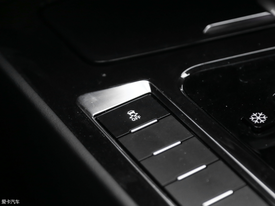 2018L(fng)T5 300T DCTǻ V