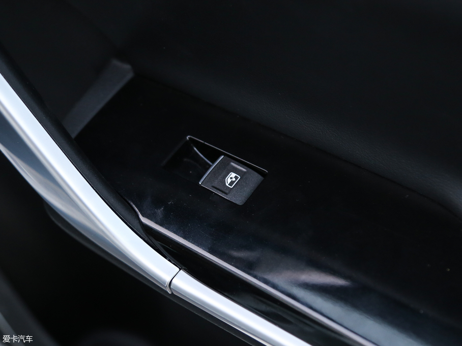 2018L(fng)T5 300T DCTǻ V