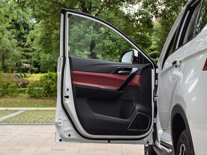 2018230T CVT V {λ܇T