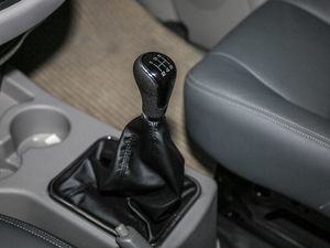 2019款V3 1.6L 物流版 2座 换挡杆