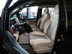 2019款M5L 1.6L 手动标准型 7座 国VI 主驾驶座椅