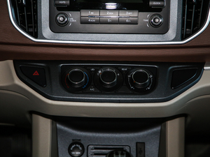2019款M5L 1.6L 手动标准型 7座 国VI 空调调节