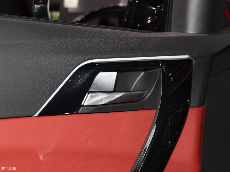 2019L(fng)T5L 1.6TD DCTA 7 V